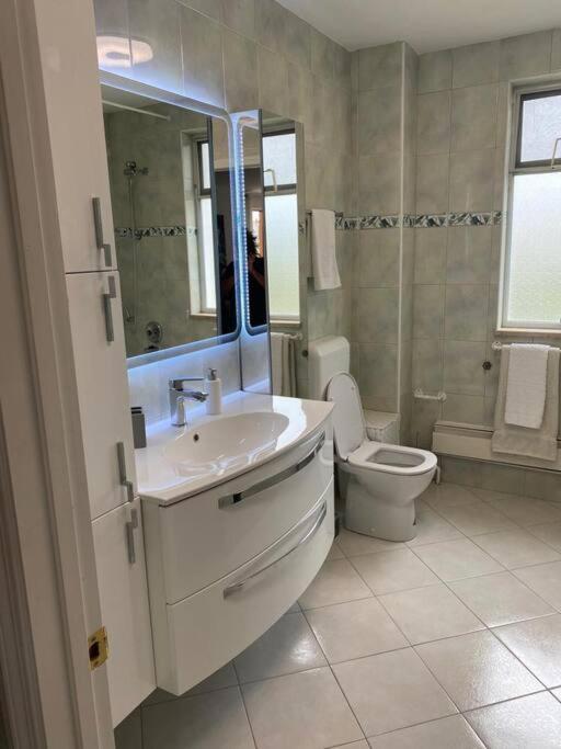 Lovely 3 Bedroom Apartment In Quiet Area W/ Pool Pula Exterior foto
